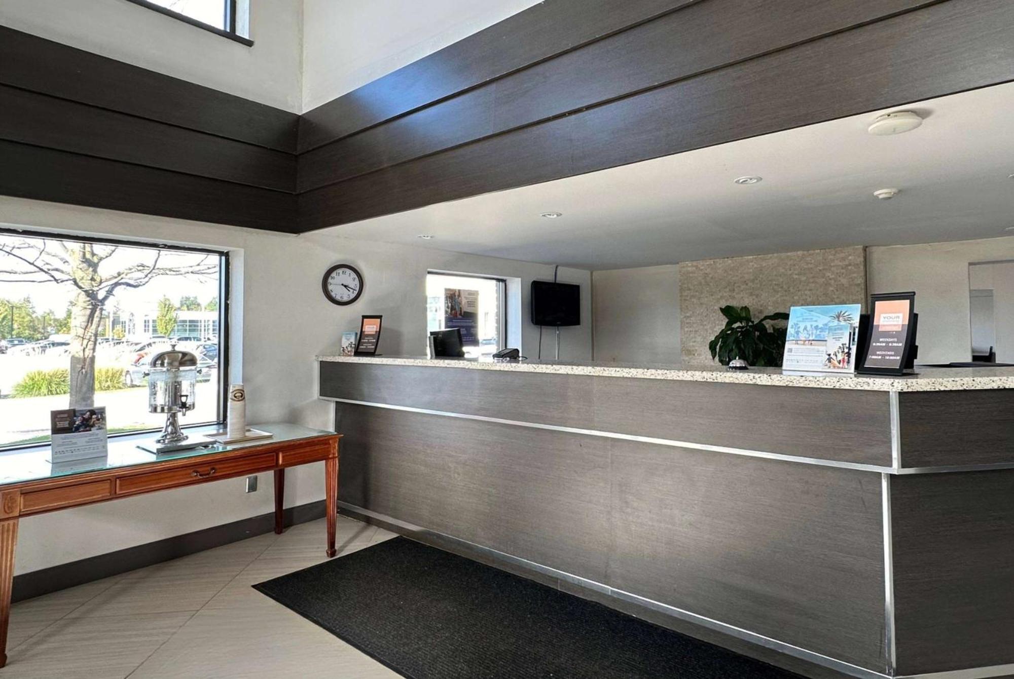 Travelodge By Wyndham Welland Εξωτερικό φωτογραφία