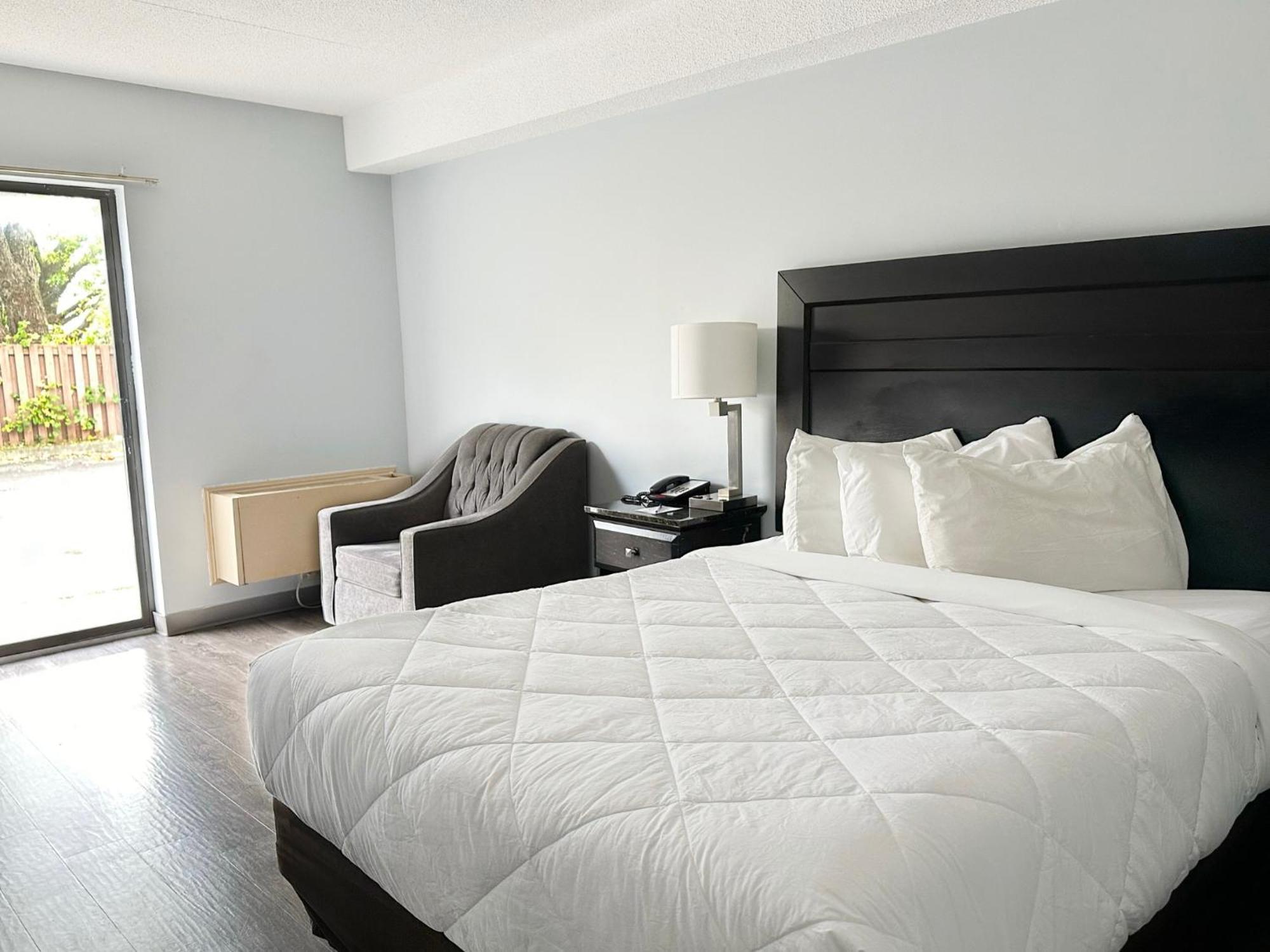 Travelodge By Wyndham Welland Εξωτερικό φωτογραφία