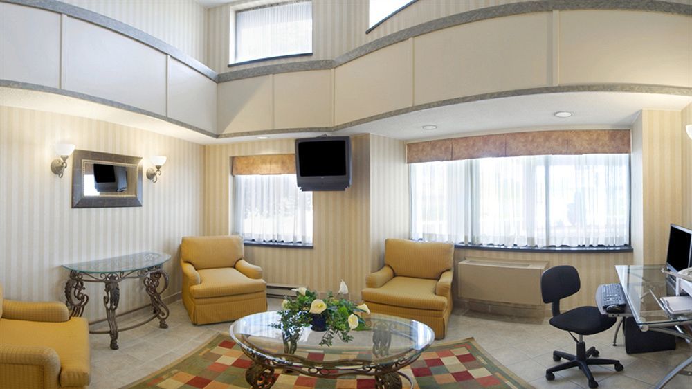 Travelodge By Wyndham Welland Εξωτερικό φωτογραφία